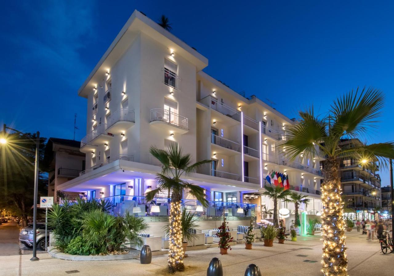 Hotel Lido Cattolica Buitenkant foto