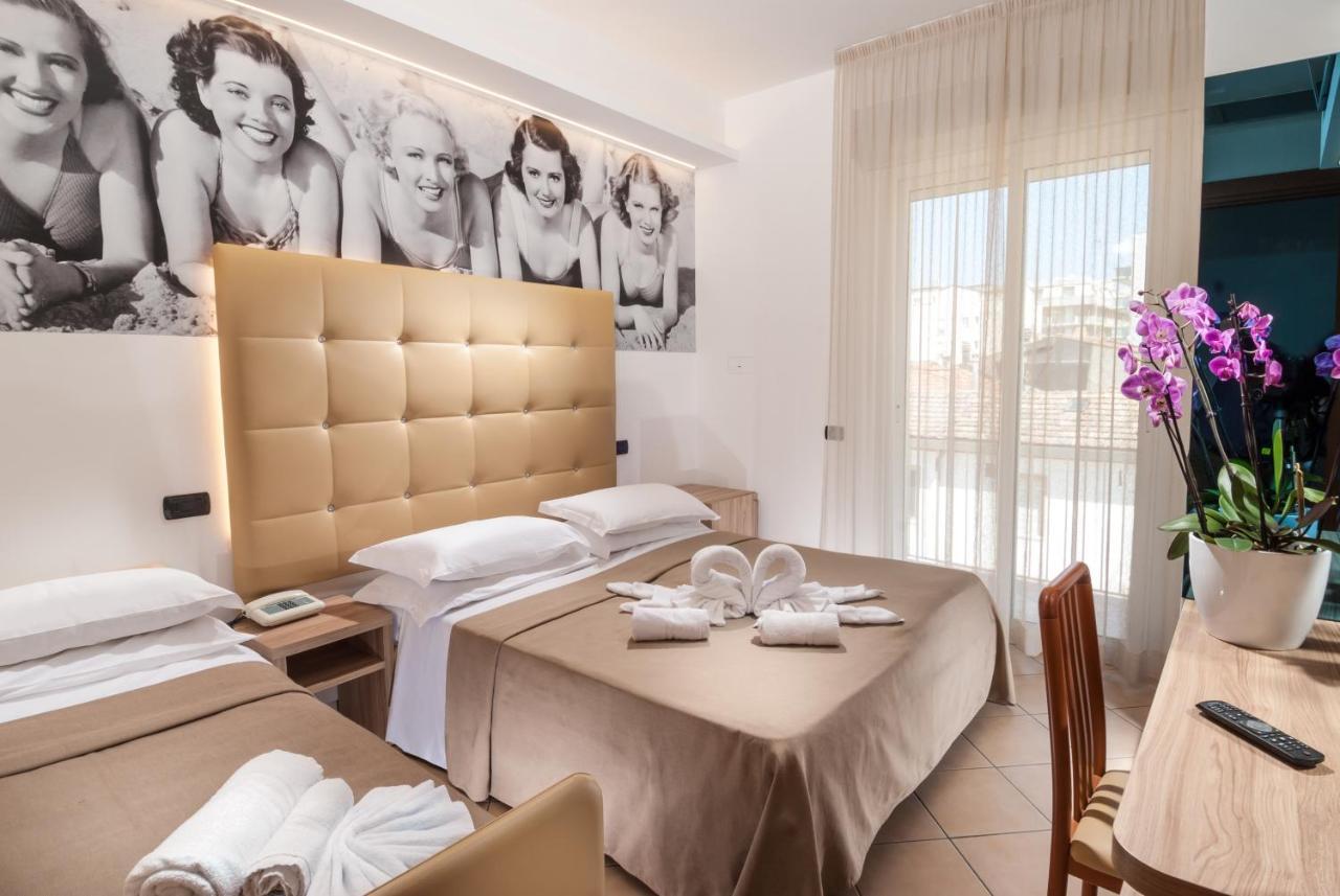 Hotel Lido Cattolica Buitenkant foto
