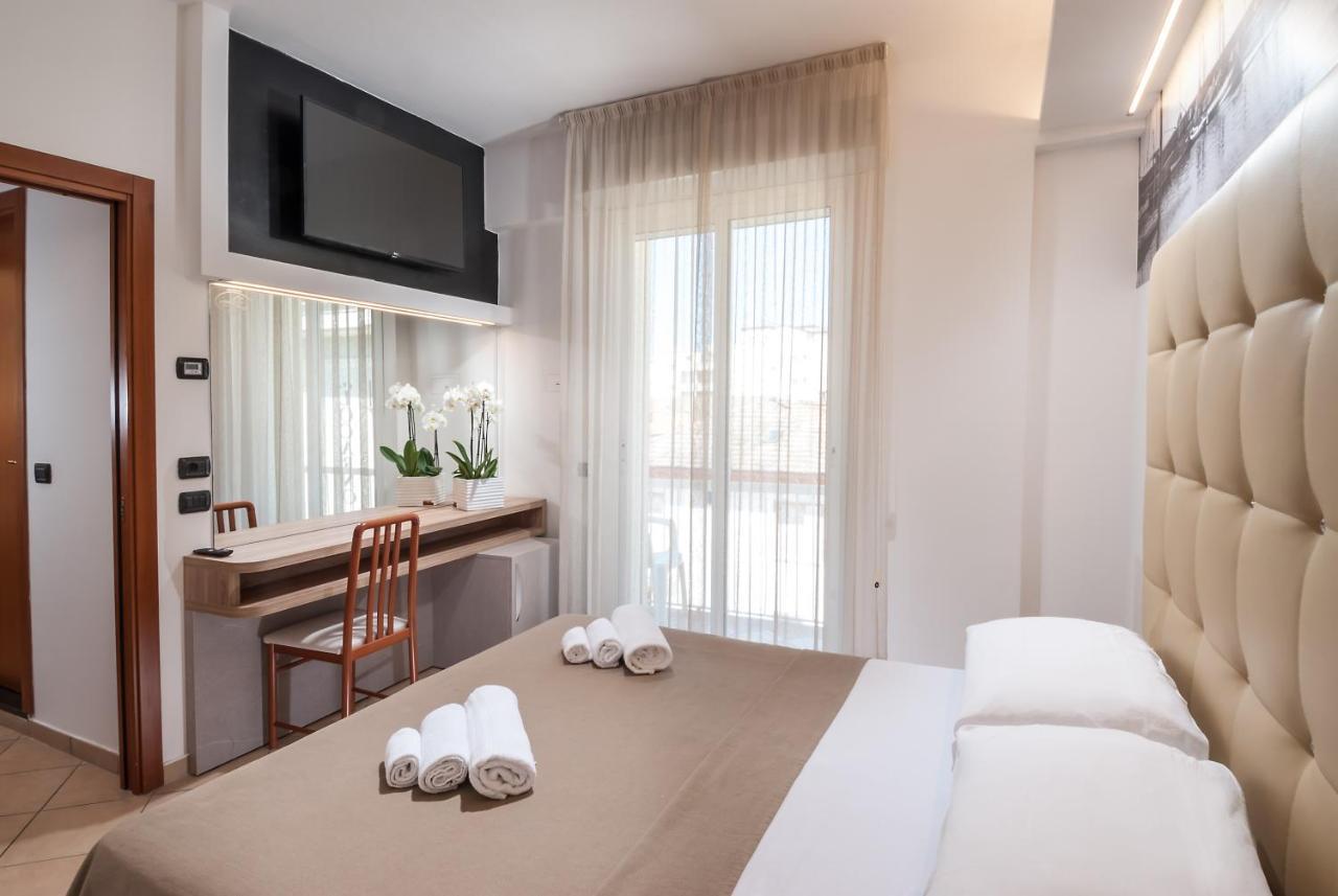 Hotel Lido Cattolica Buitenkant foto